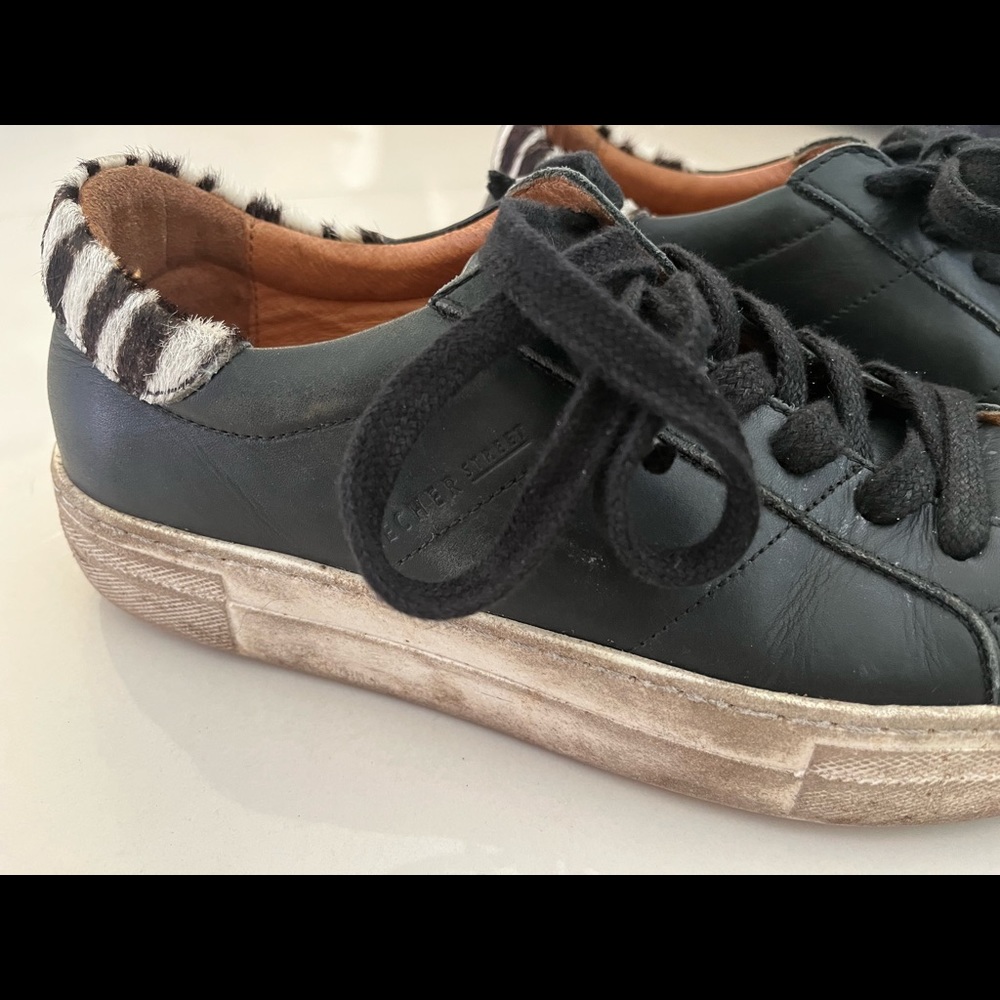 Platform zebra sneakers size 7.5